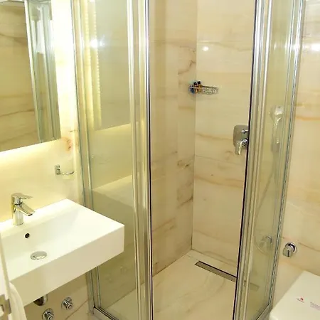 Vatan Asur Hotel