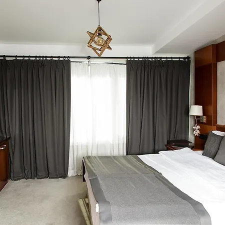 Hotel Vatan Asur 4*