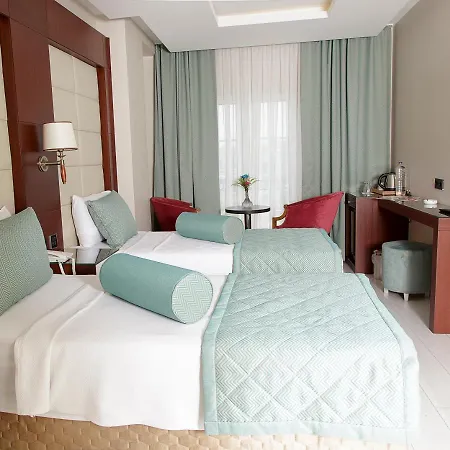 Hotel Vatan Asur 4*