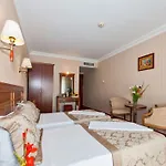 Hotell Vatan Asur 4*