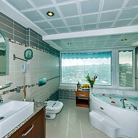 Vatan Asur Hotel 4*