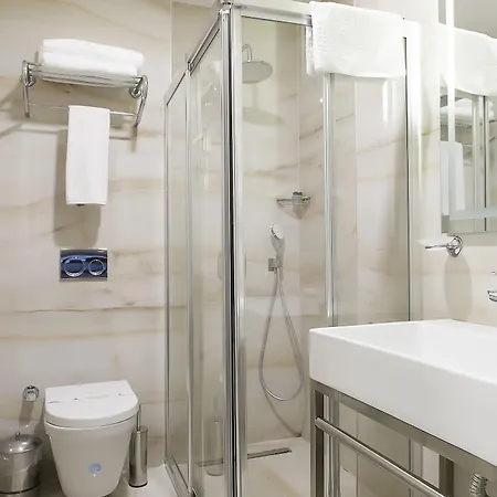 מלון Vatan Asur 4*
